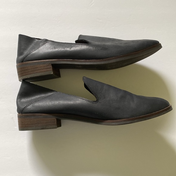 LUCKY BRAND navy leather loafer - Picture 5 of 8